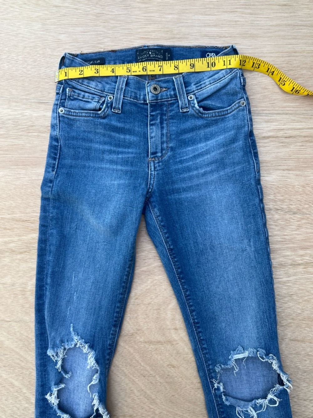 Lucky Brand Low Rise Medium Blue Wash Distressed Skinny Jeans 24 Y2K Festival - Picture 5 of 11